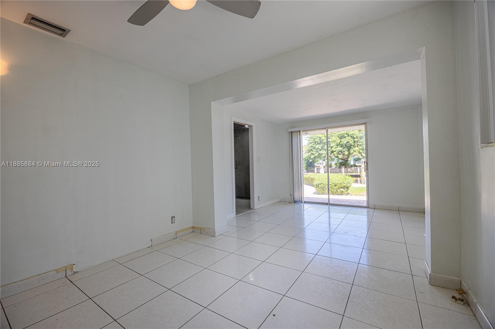 CORAL KEY VILLAS 5TH SEC - Residential Lease