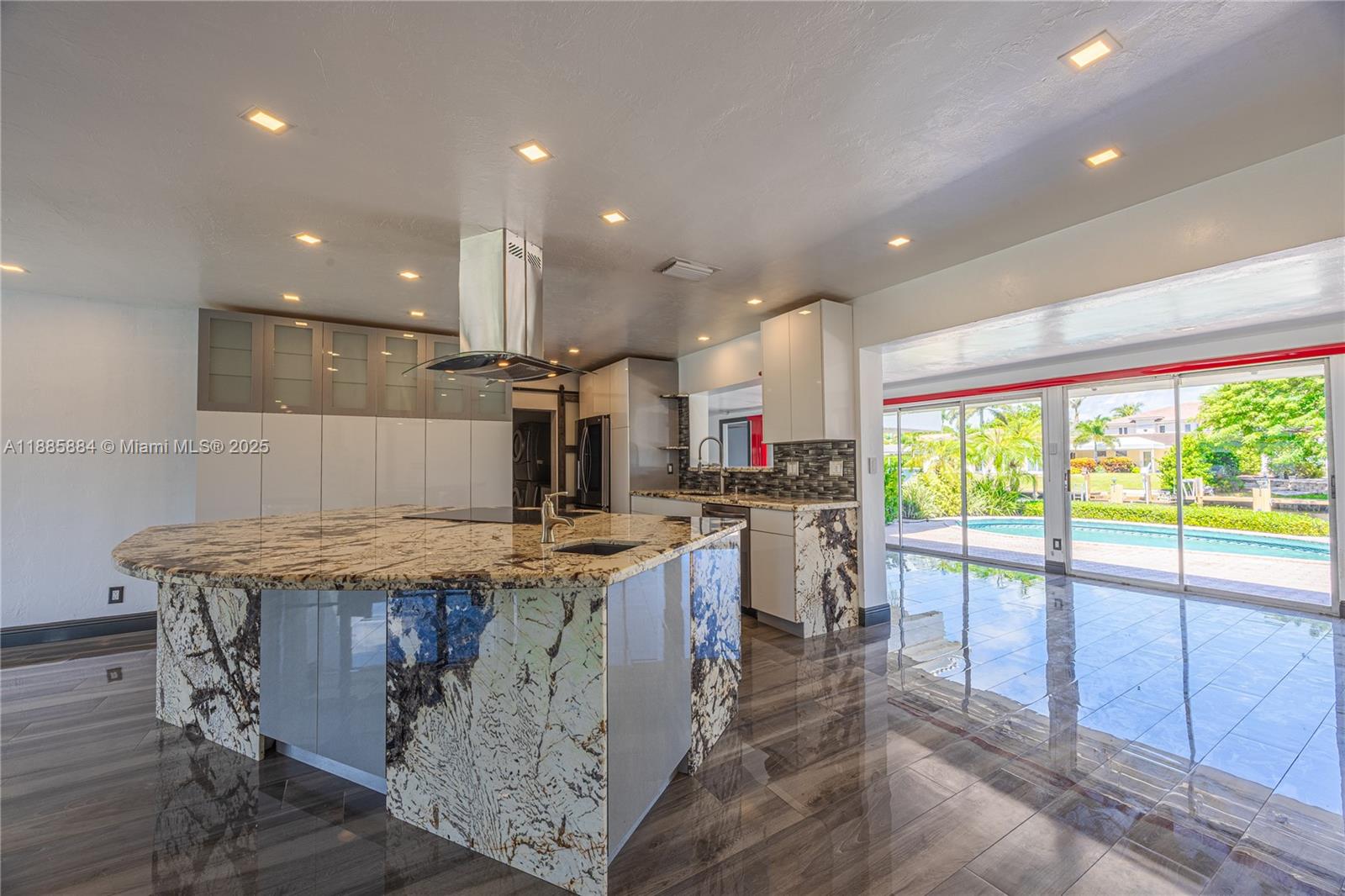 CORAL KEY VILLAS 5TH SEC - Residential Lease