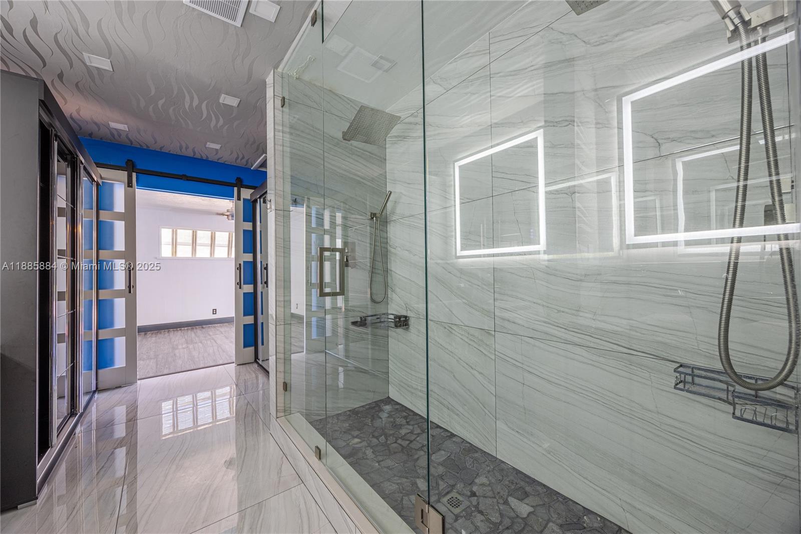 CORAL KEY VILLAS 5TH SEC - Residential Lease