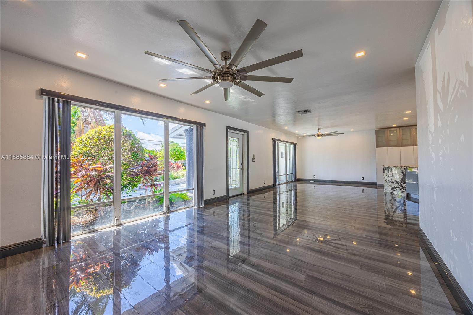 CORAL KEY VILLAS 5TH SEC - Residential Lease