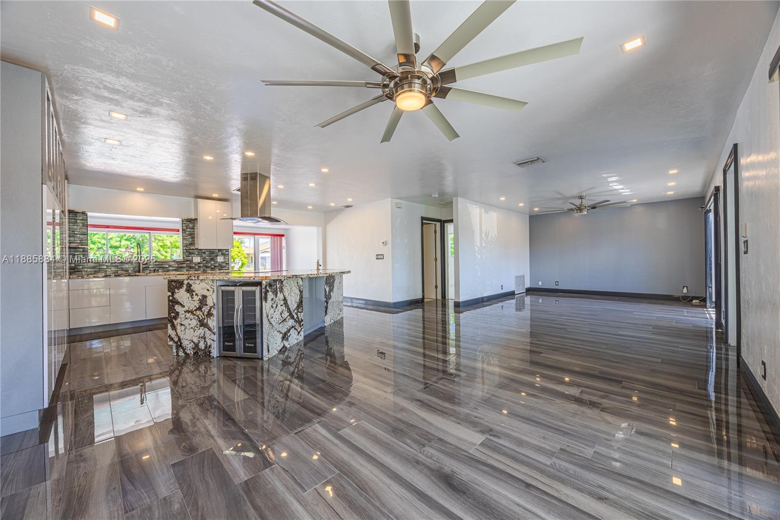 CORAL KEY VILLAS 5TH SEC - Residential Lease