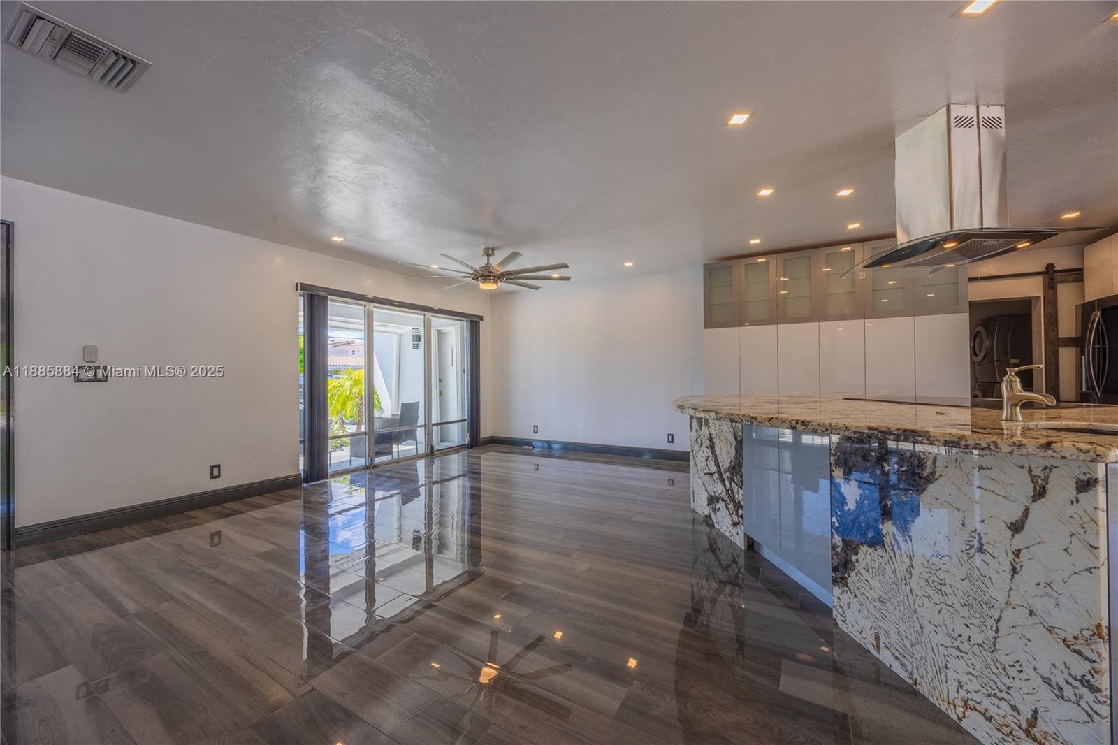 CORAL KEY VILLAS 5TH SEC - Residential Lease