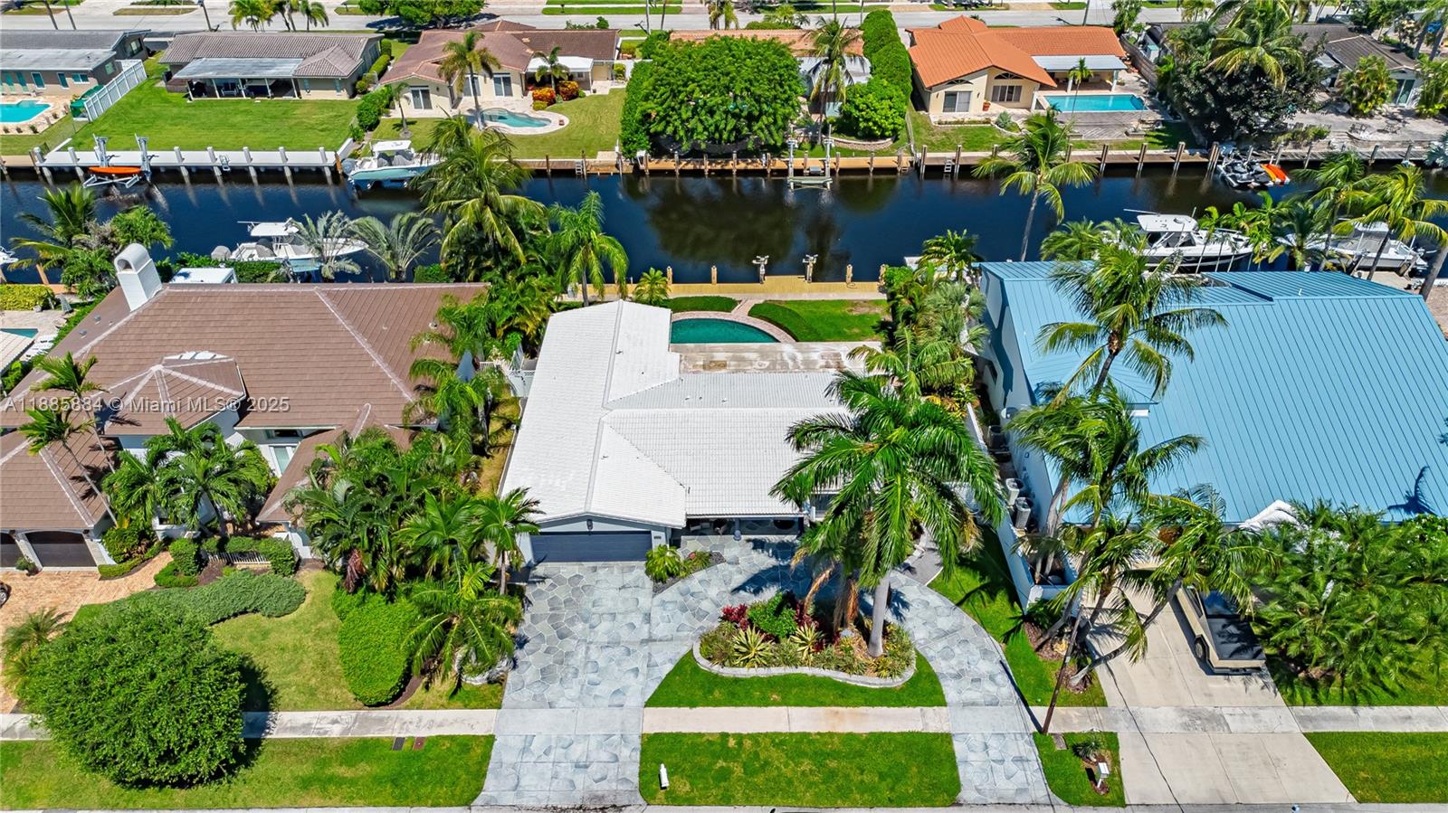 CORAL KEY VILLAS 5TH SEC - Residential Lease