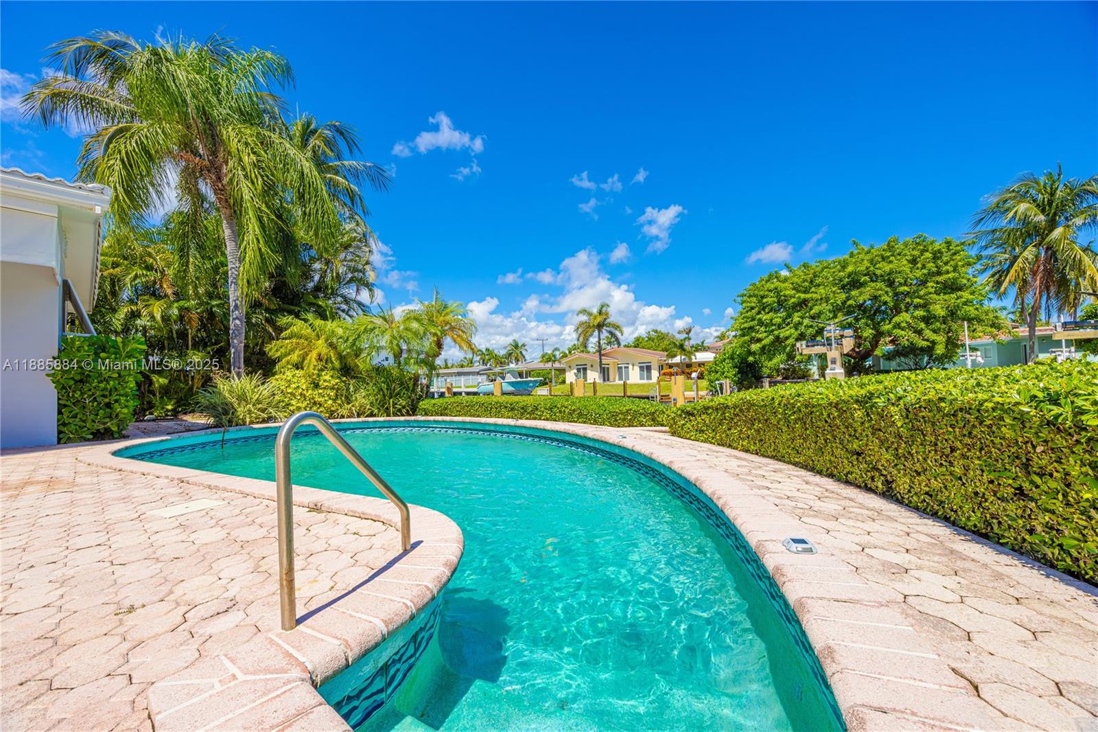 CORAL KEY VILLAS 5TH SEC - Residential Lease