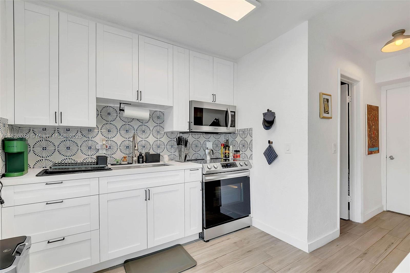 search properties 3 595 NW 101st St