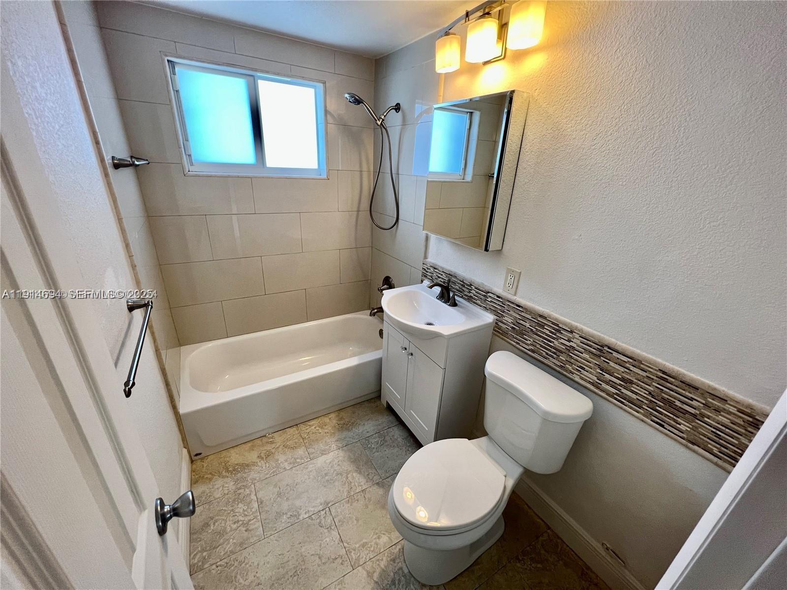 FAIRMONT HOUSE - Residential