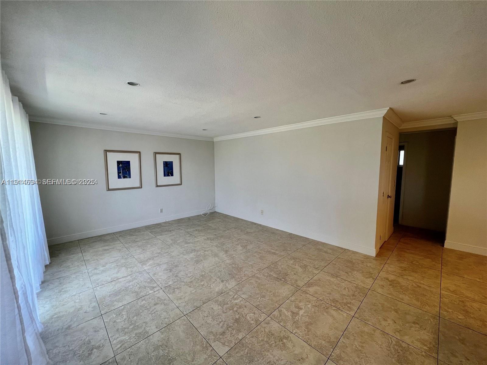 FAIRMONT HOUSE - Residential