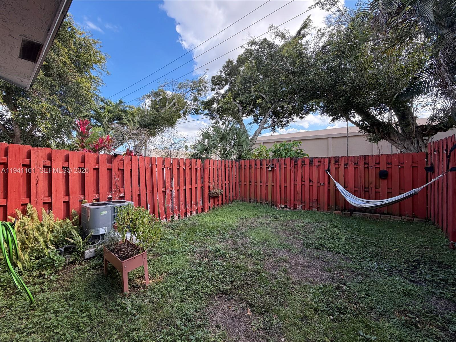 PEMBROKE POINTE SECTION T - Residential