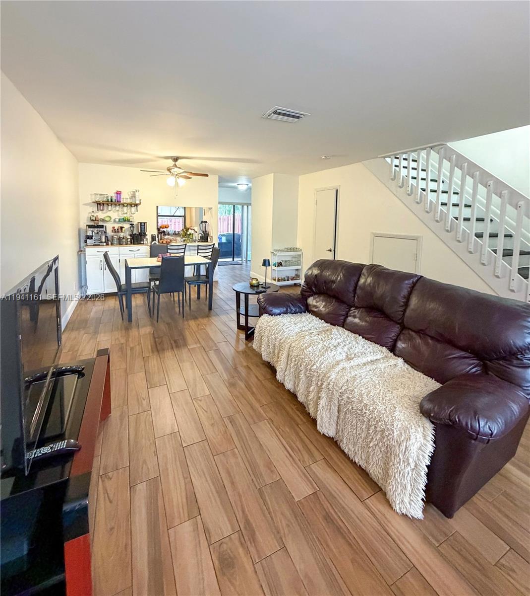 PEMBROKE POINTE SECTION T - Residential