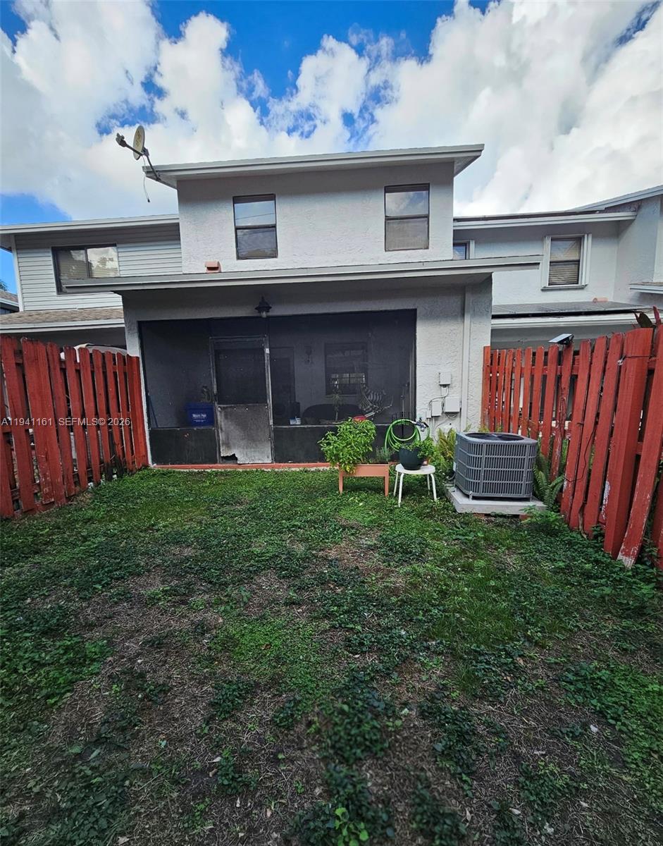 PEMBROKE POINTE SECTION T - Residential