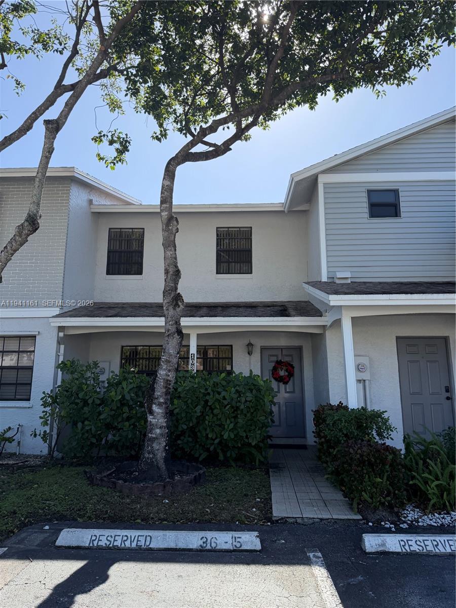 PEMBROKE POINTE SECTION T - Residential