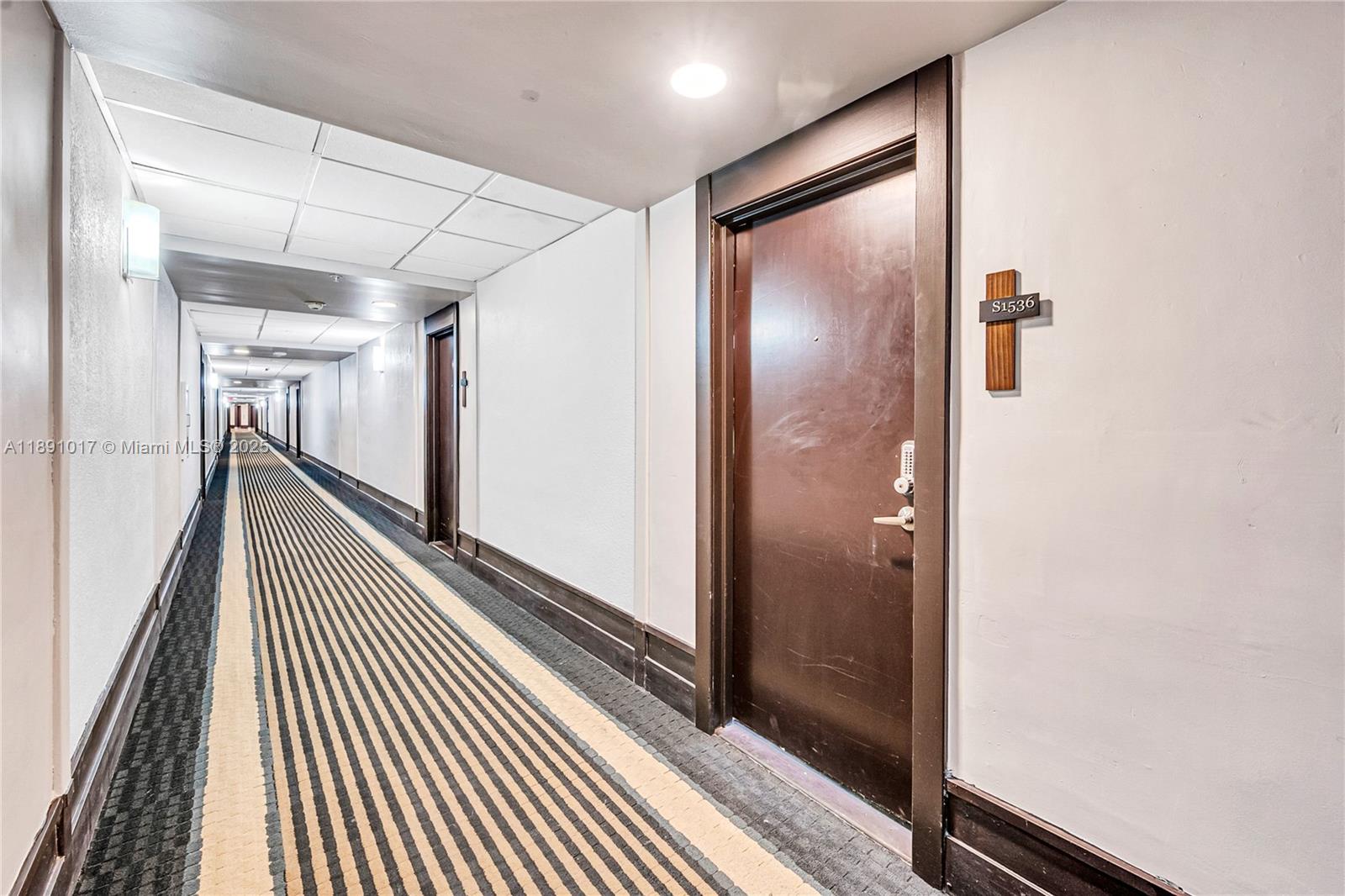 FLAMINGO SOUTH BEACH I CO - Residential Lease