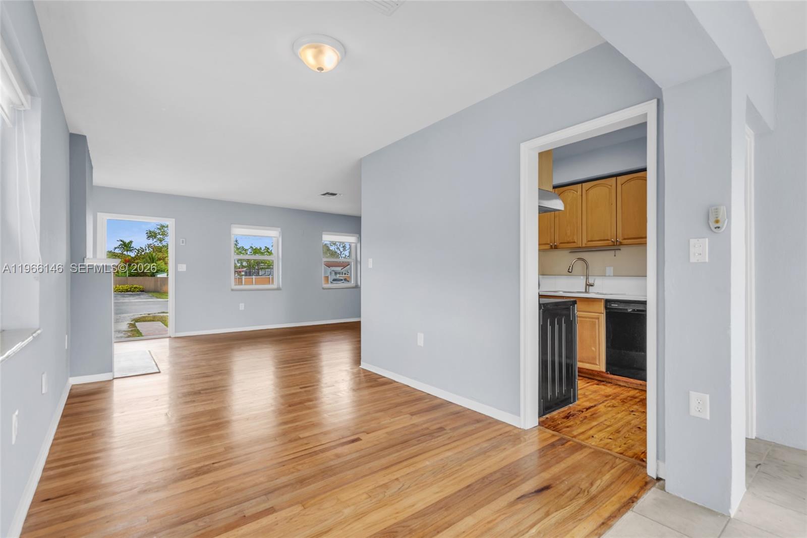 COUNTRY CLUB ESTATES SEC - Residential Lease
