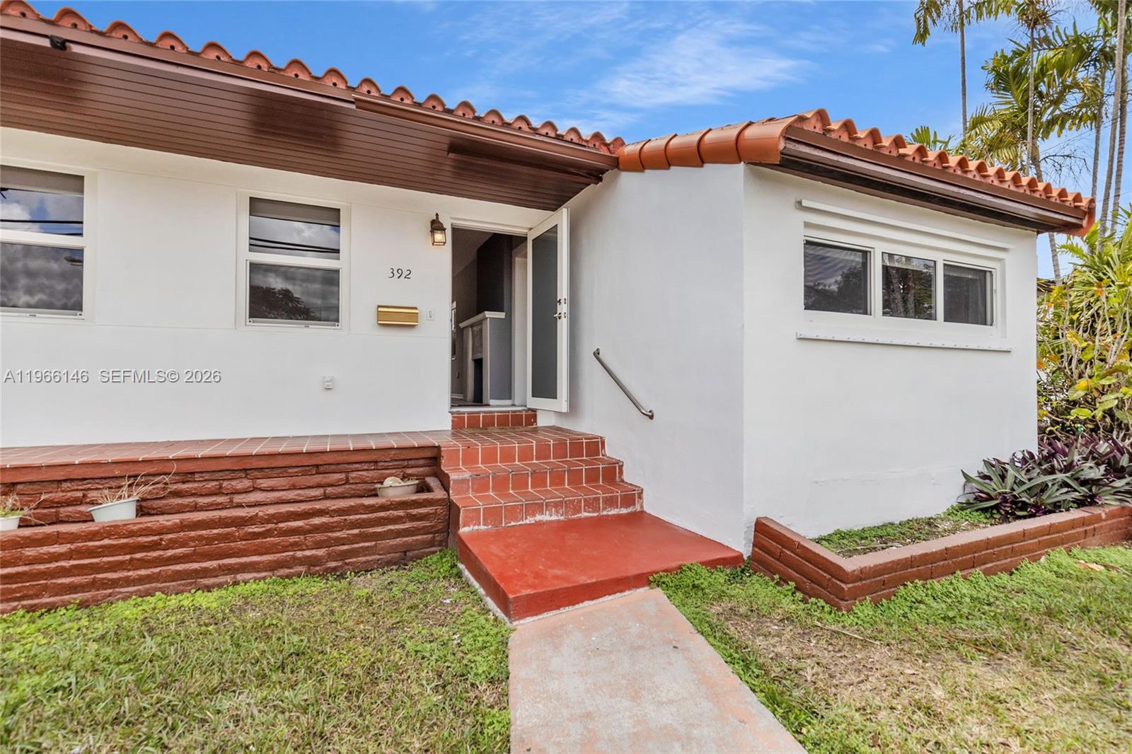 COUNTRY CLUB ESTATES SEC - Residential Lease