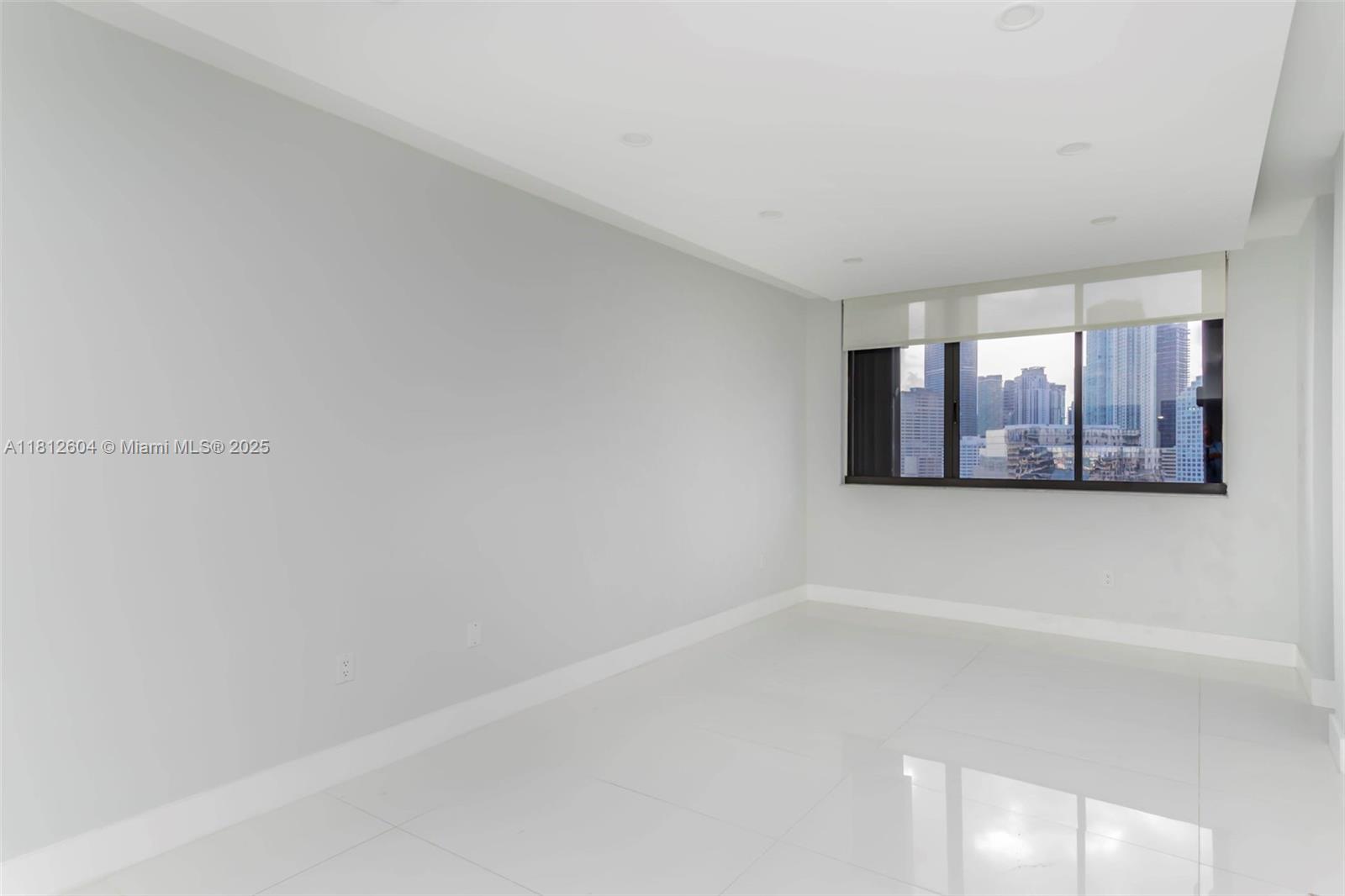 540 Brickell Key Dr 1809
