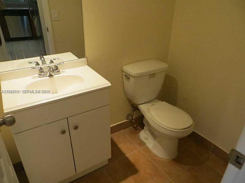 CRESTVIEW TOWERS CONDO - Residential Lease