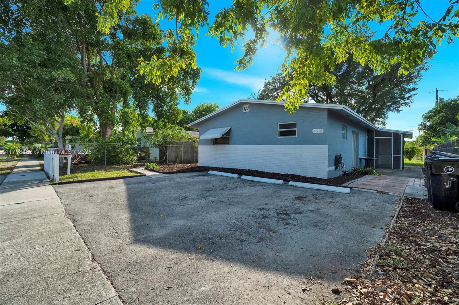 1515 NW 2nd Ave