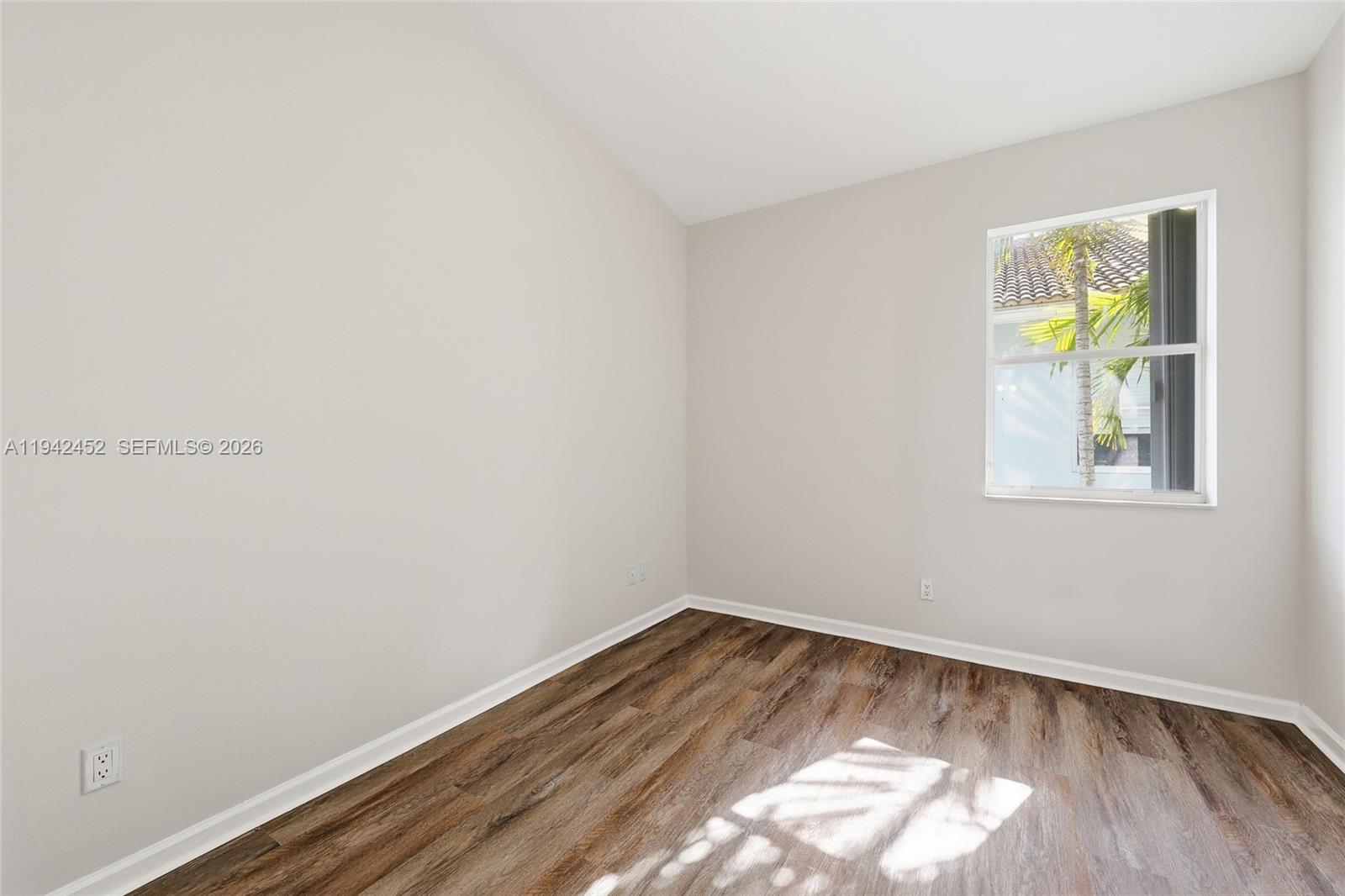 THOUSAND OAKS - Residential