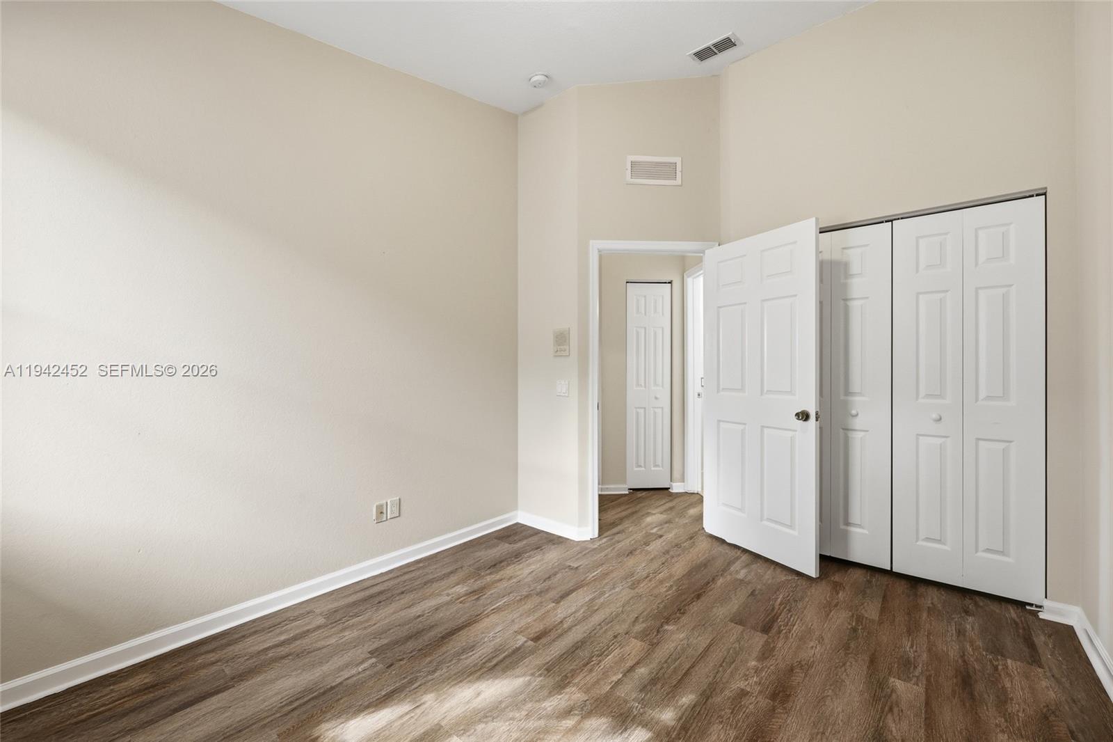 THOUSAND OAKS - Residential