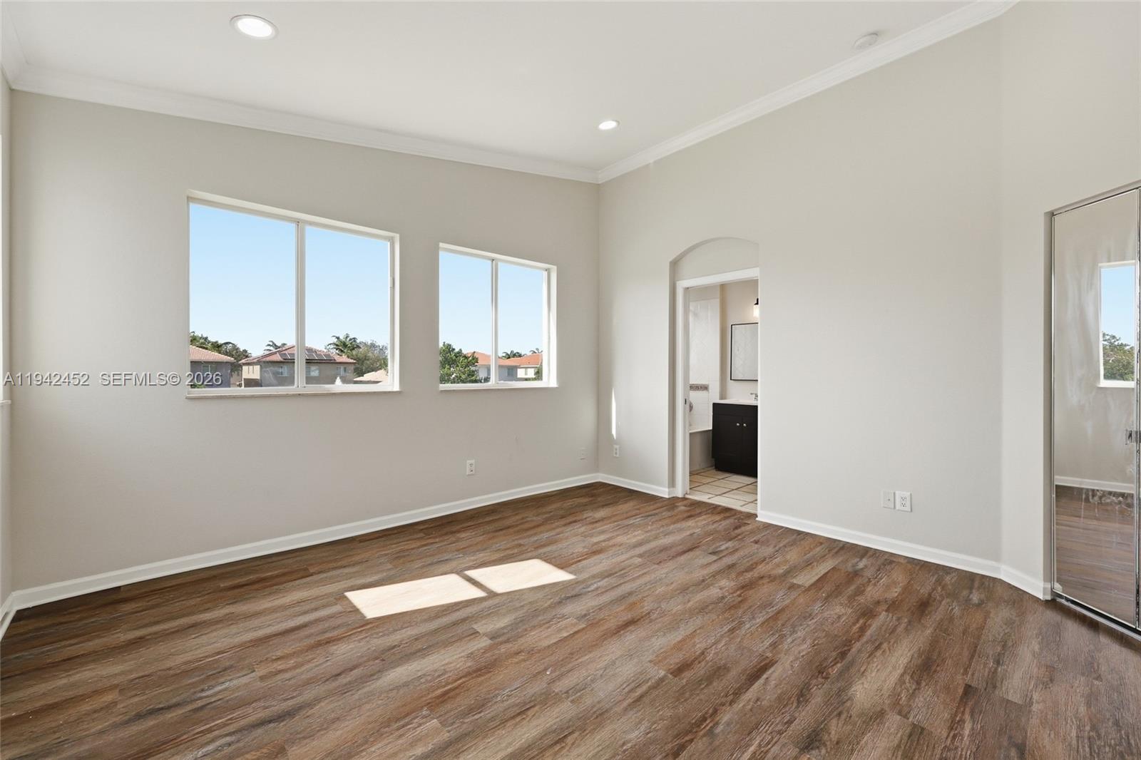 THOUSAND OAKS - Residential