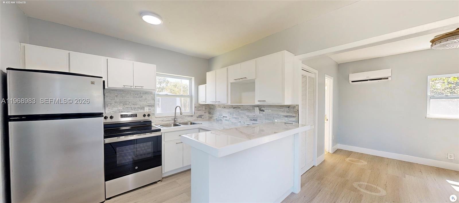 SHORES ESTATES - Residential Income