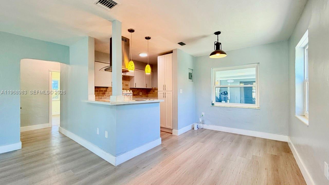 SHORES ESTATES - Residential Income