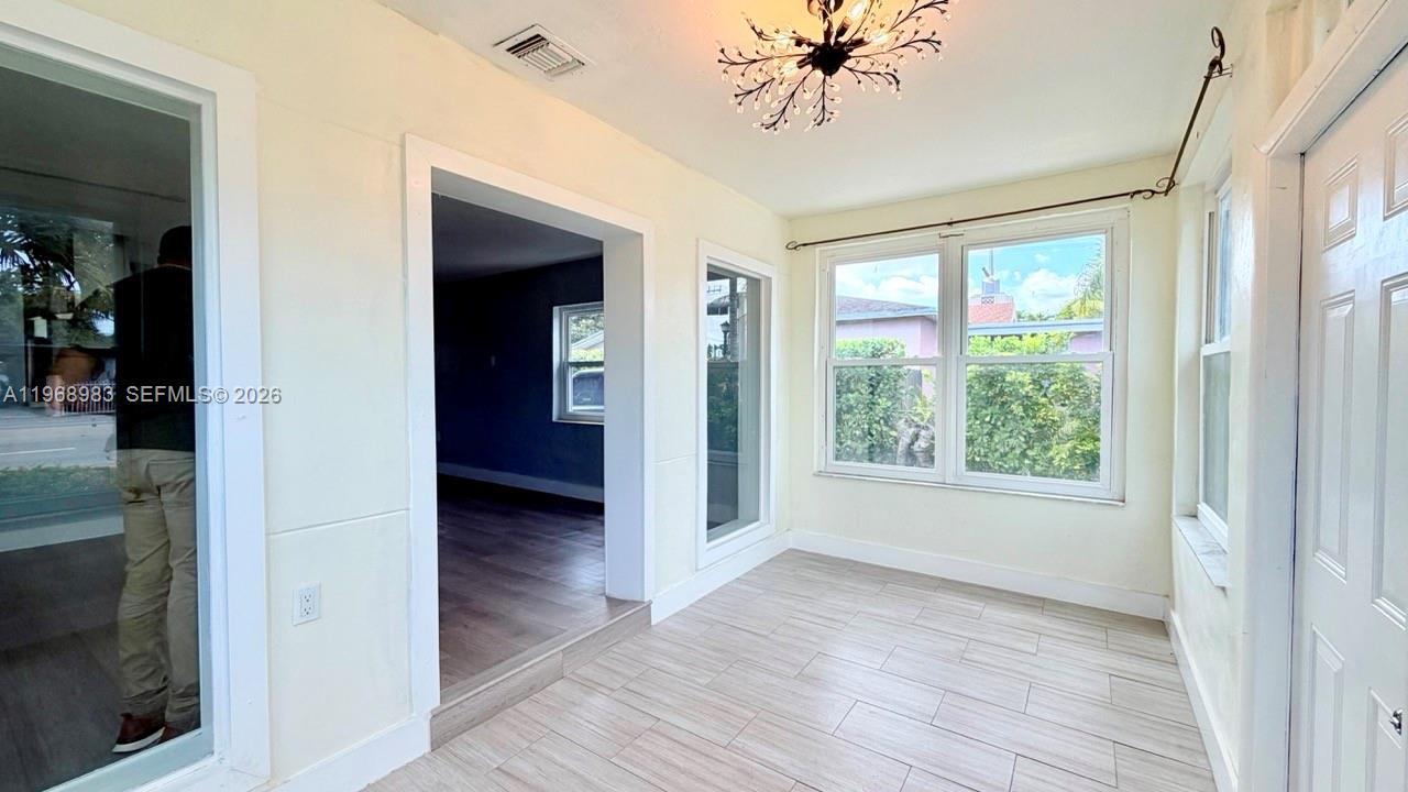 SHORES ESTATES - Residential Income