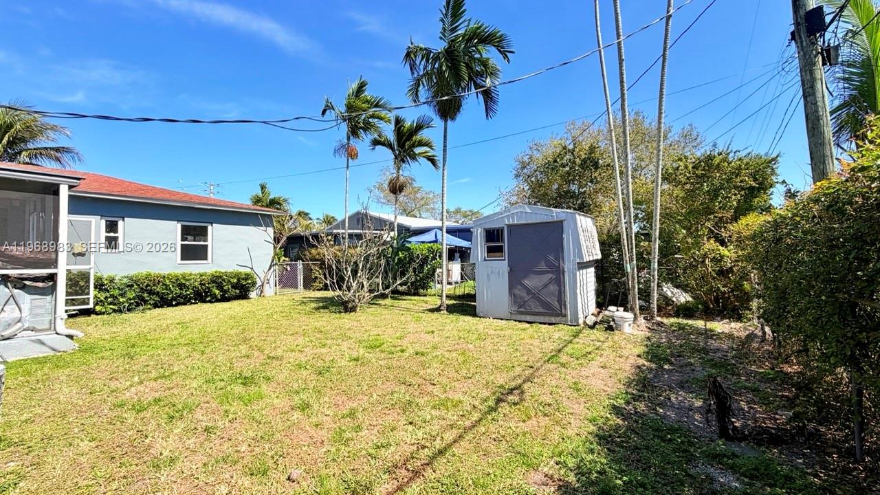 SHORES ESTATES - Residential Income