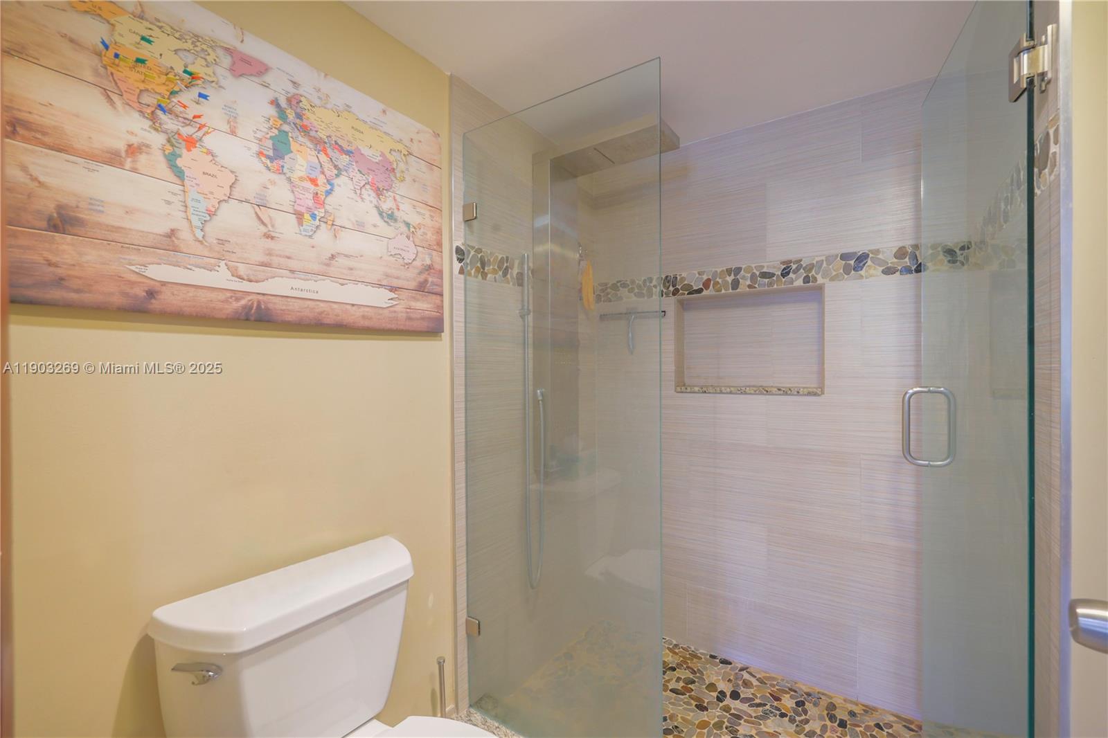 GLENS CONDO - Residential Lease