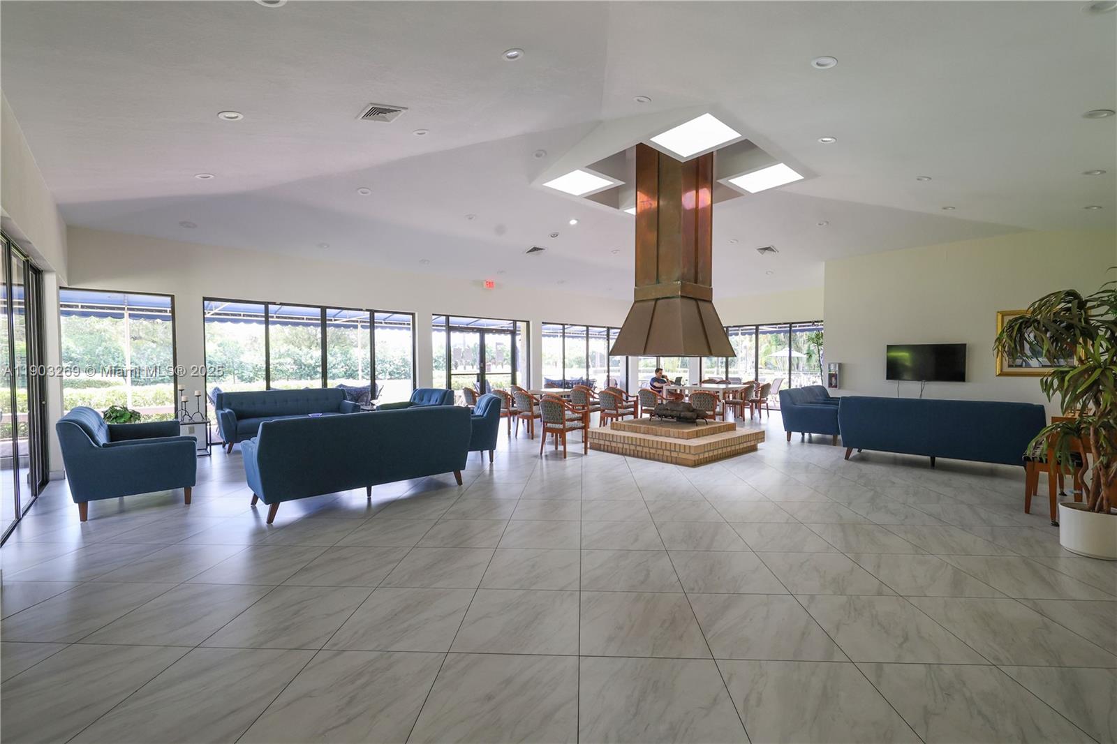 GLENS CONDO - Residential Lease