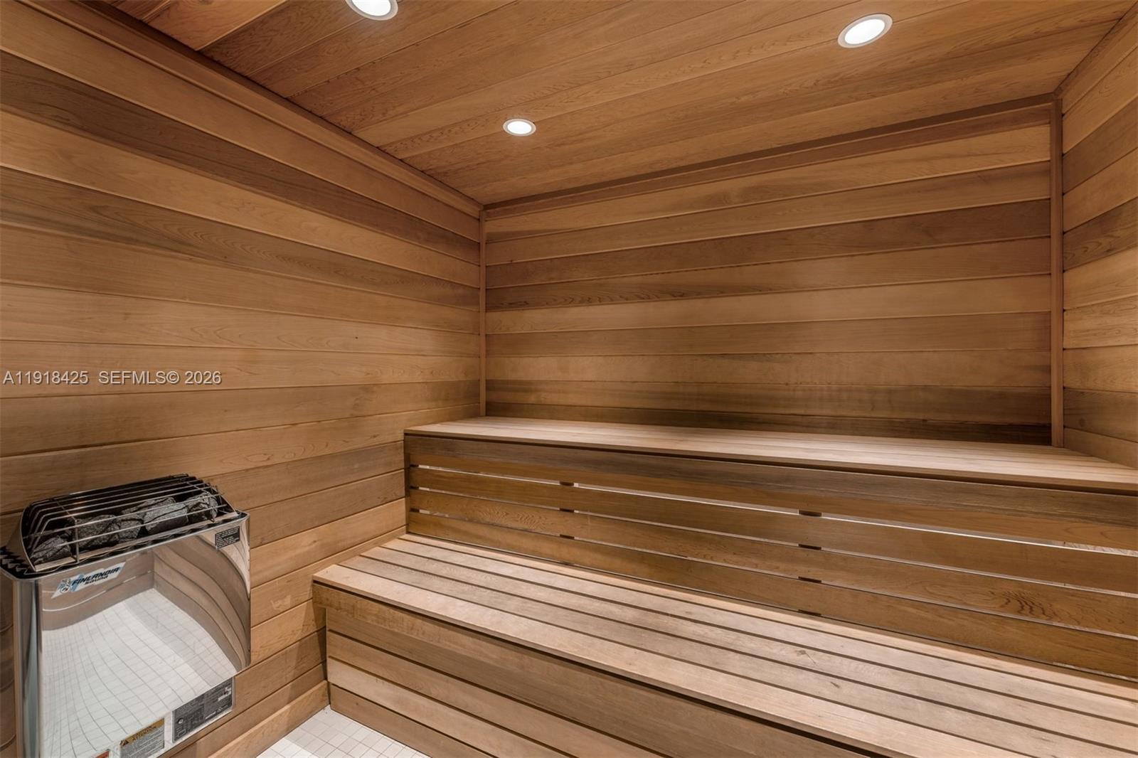 THE ALEXANDER CONDO - Residential