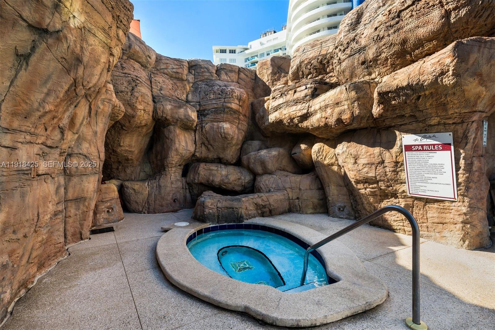 THE ALEXANDER CONDO - Residential