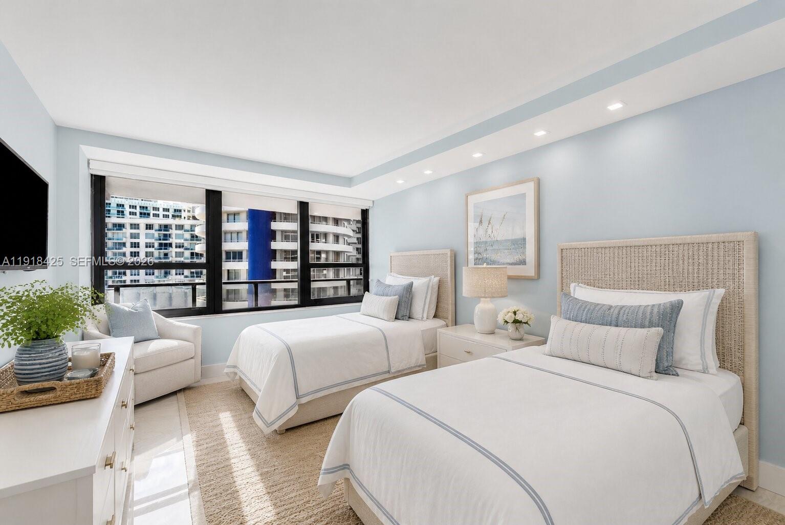 THE ALEXANDER CONDO - Residential