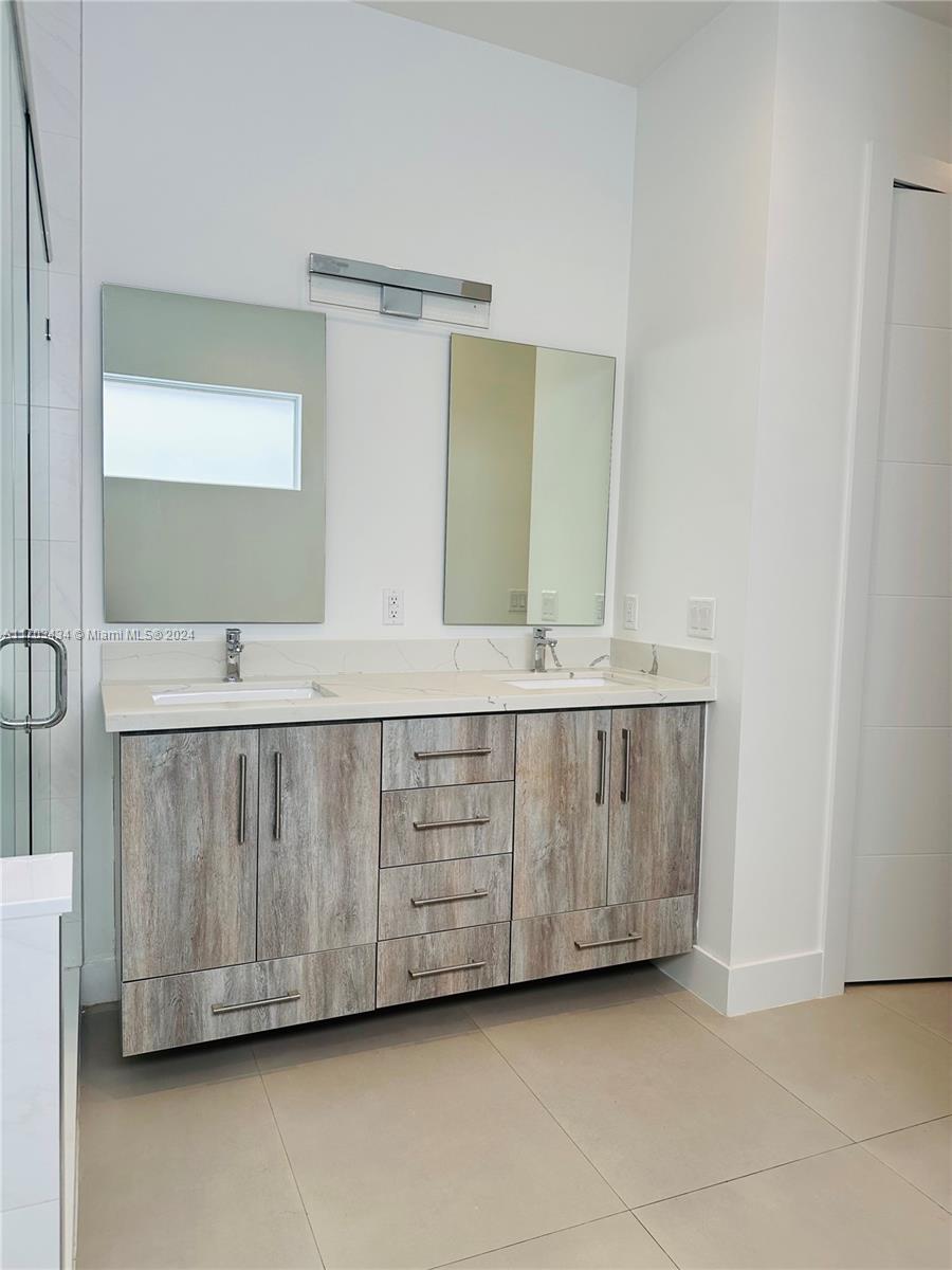 SILVER BLUFF GARDENS - Residential