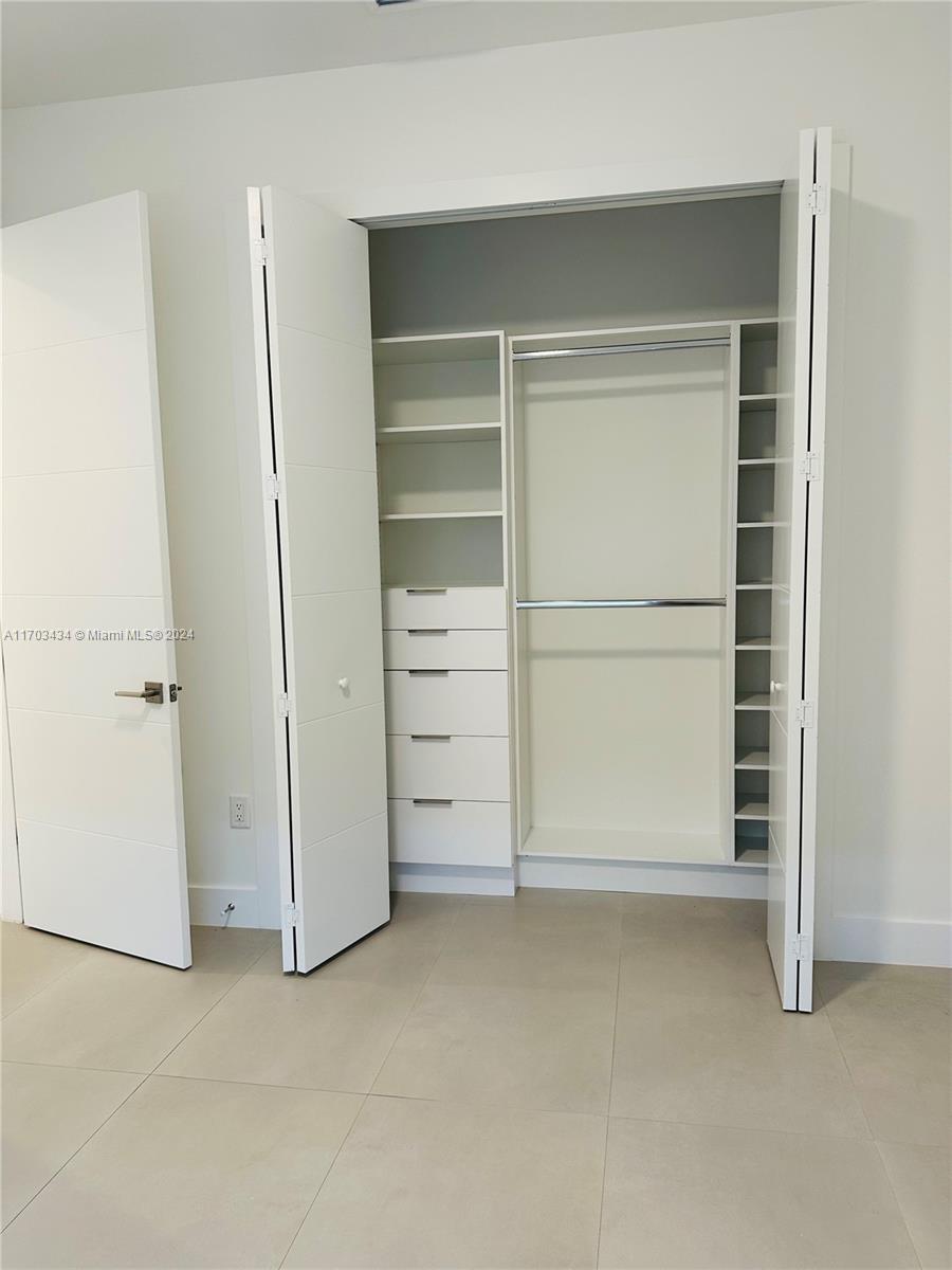 SILVER BLUFF GARDENS - Residential