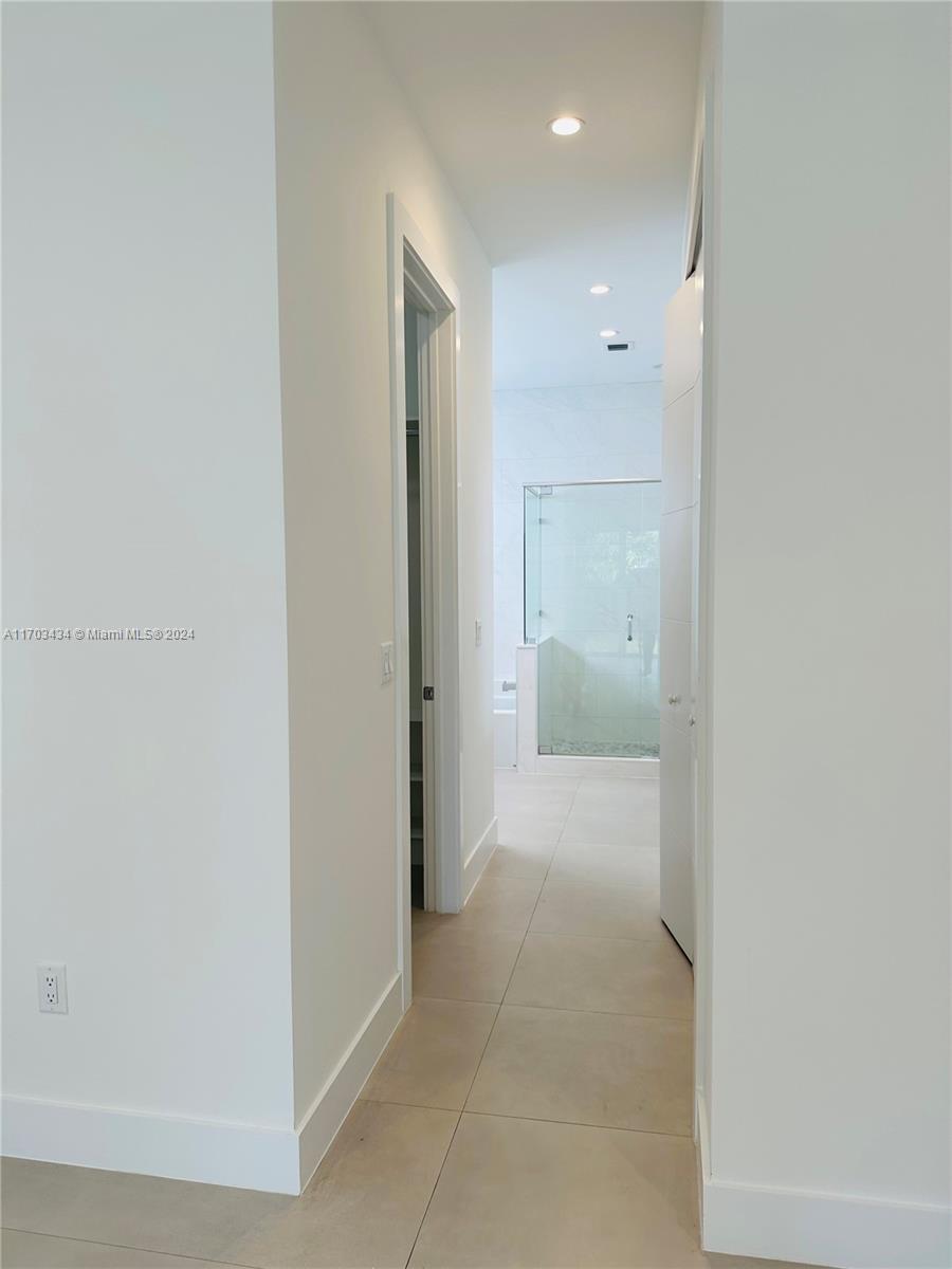 SILVER BLUFF GARDENS - Residential