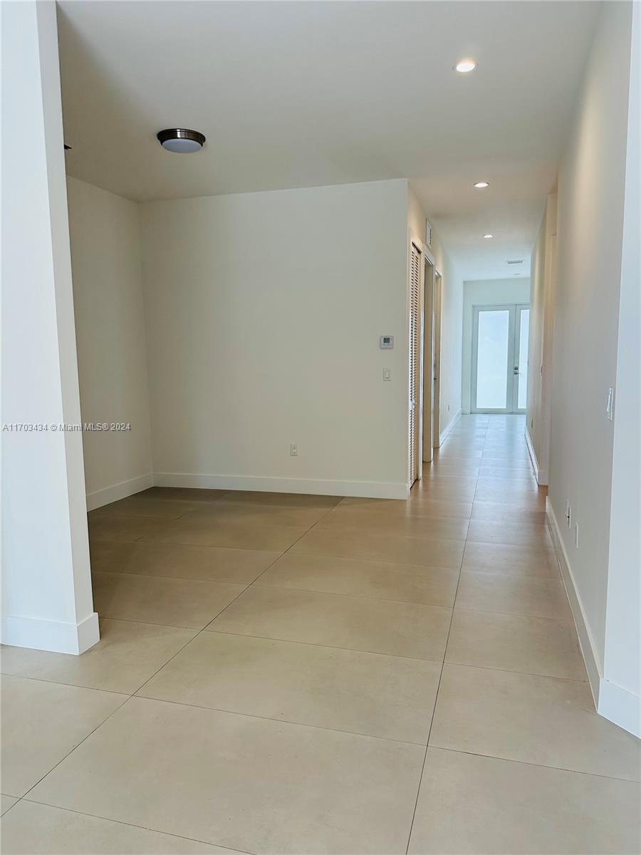 SILVER BLUFF GARDENS - Residential