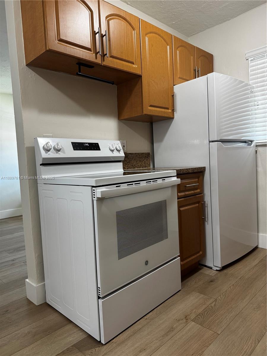 FLA FRUIT LAND CO SUB - Residential Lease