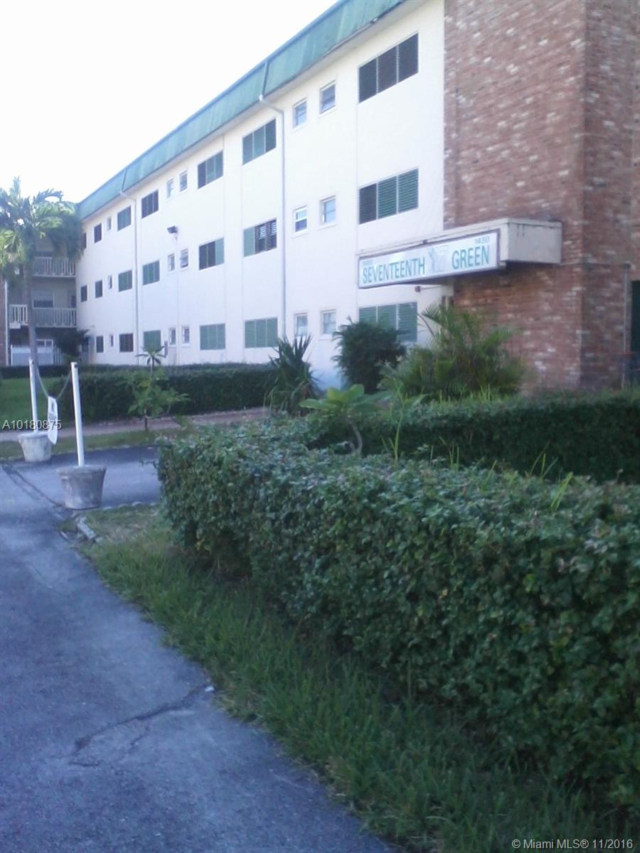 2/2 APARTMENT REMODELED. NEAR GULF STREAM VILLAGE, SHOPING CENTER AND THE BEACH.
ONLY 4 PEOPLE. NO PETS.
