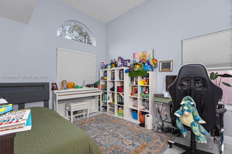 HOLIDAY SPRINGS EAST - Residential