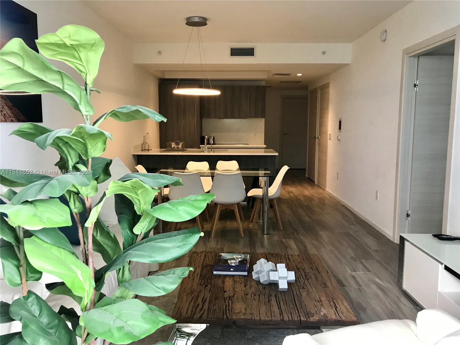 801 SMA RESIDENCES CONDO - Residential Lease