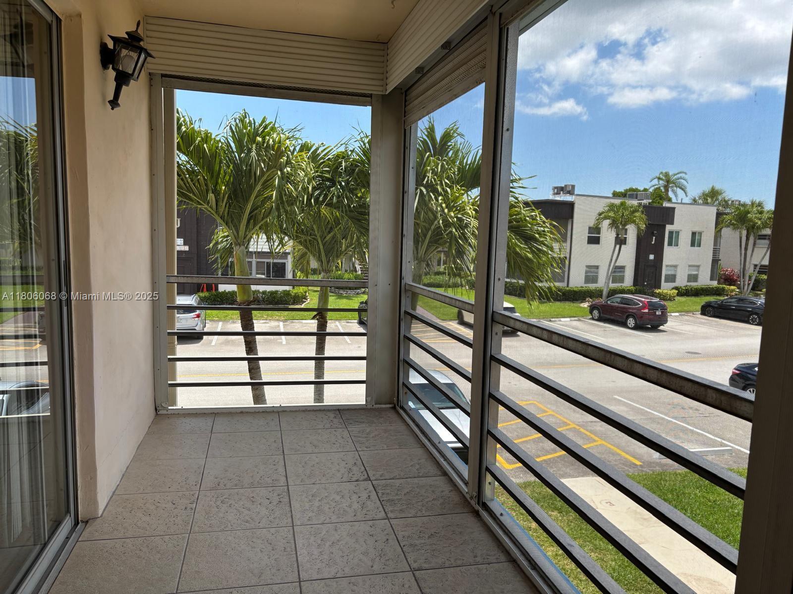 KINGS POINT BURGUNDY COND - Residential