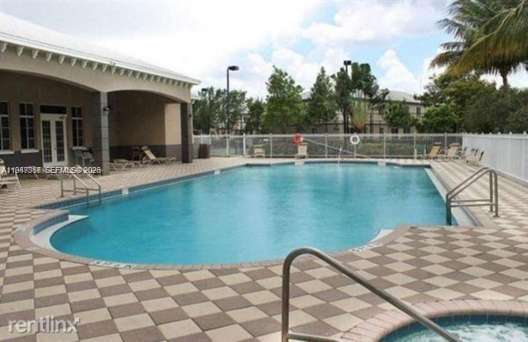 MARSH HARBOUR - Residential