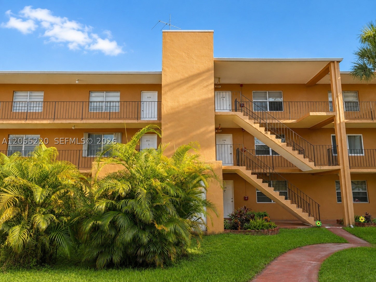 1230 W 54th St 329A