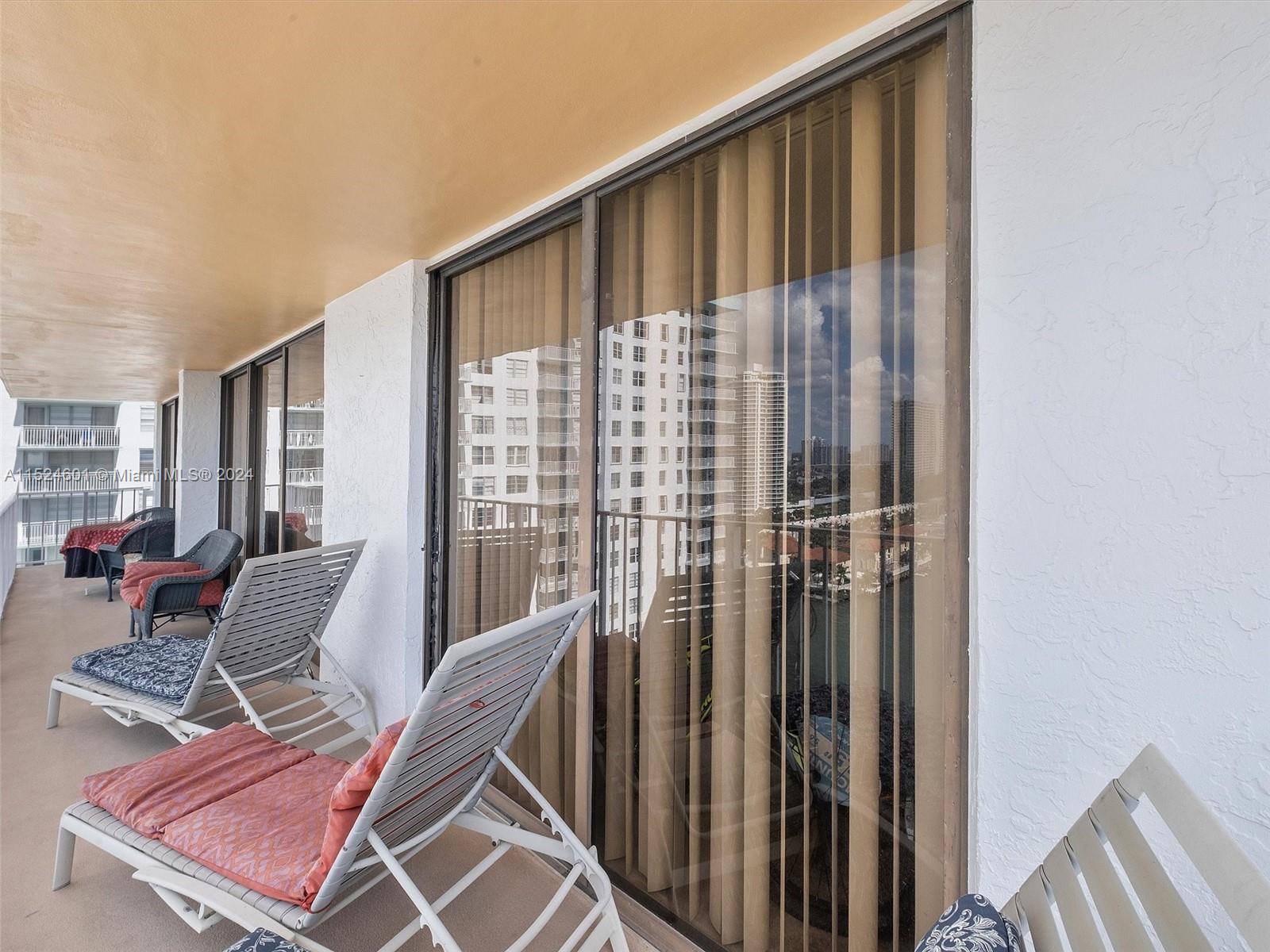 WINSTON TOWERS 700 CONDO - Residential