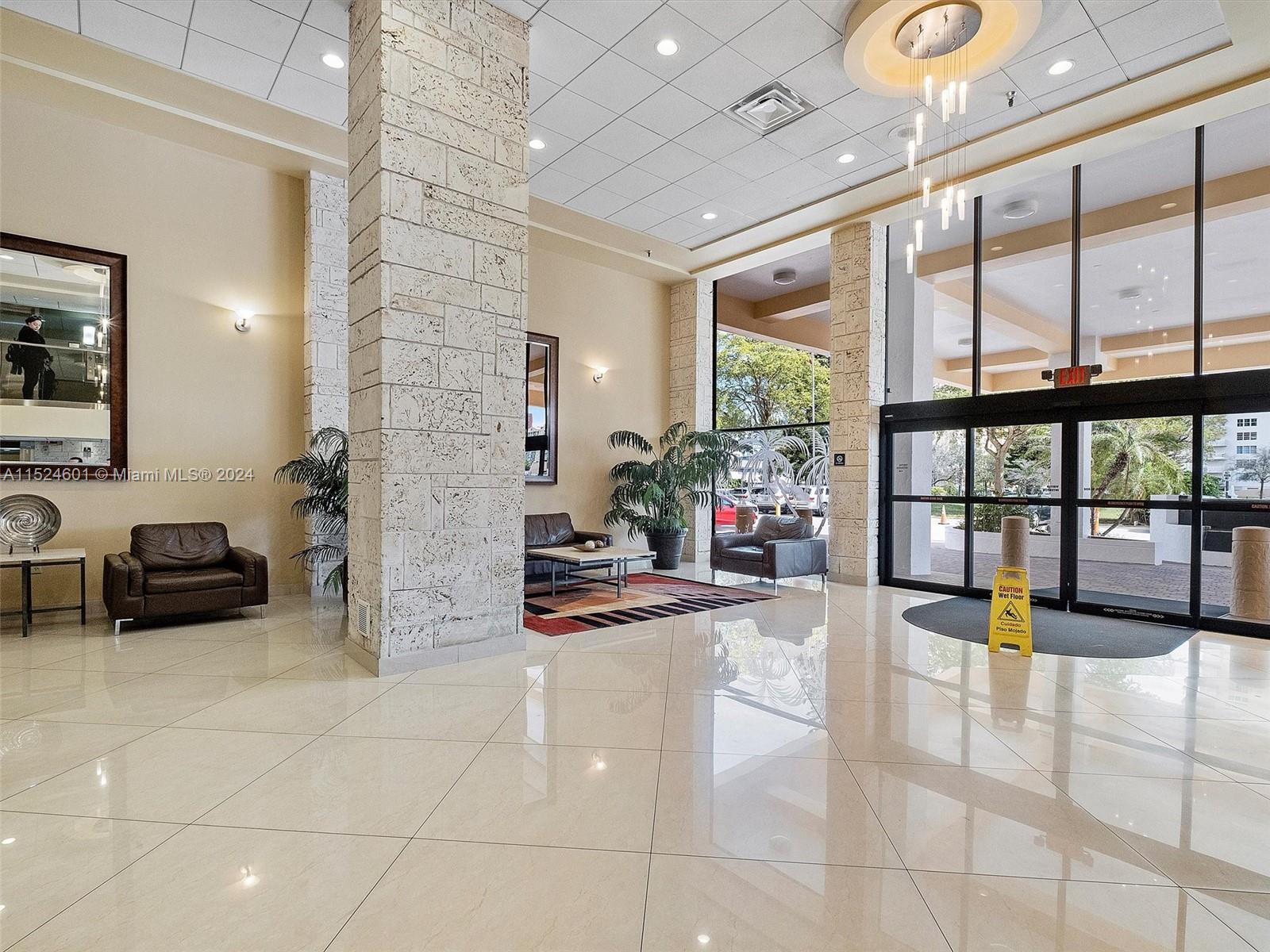 WINSTON TOWERS 700 CONDO - Residential