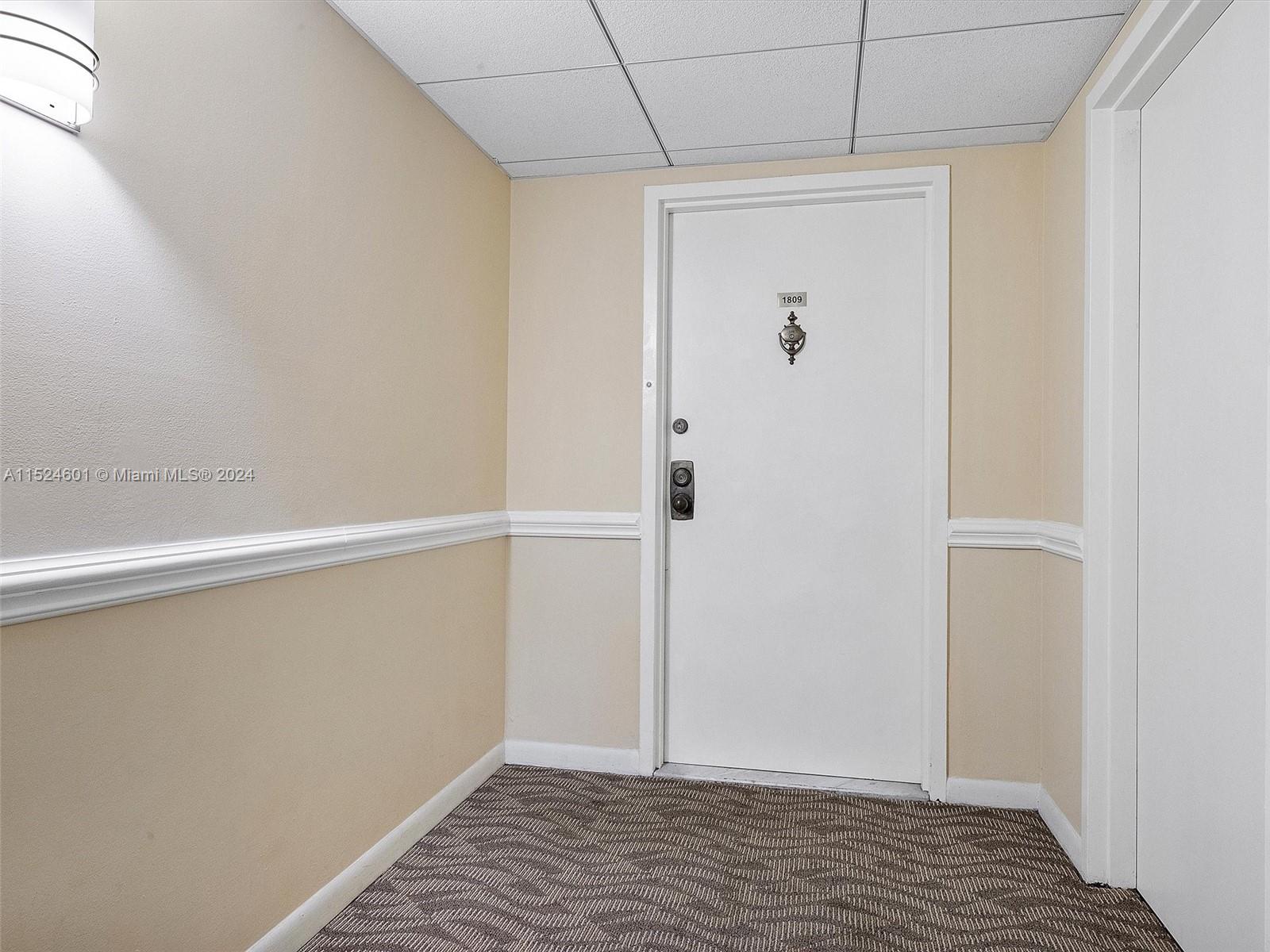 WINSTON TOWERS 700 CONDO - Residential