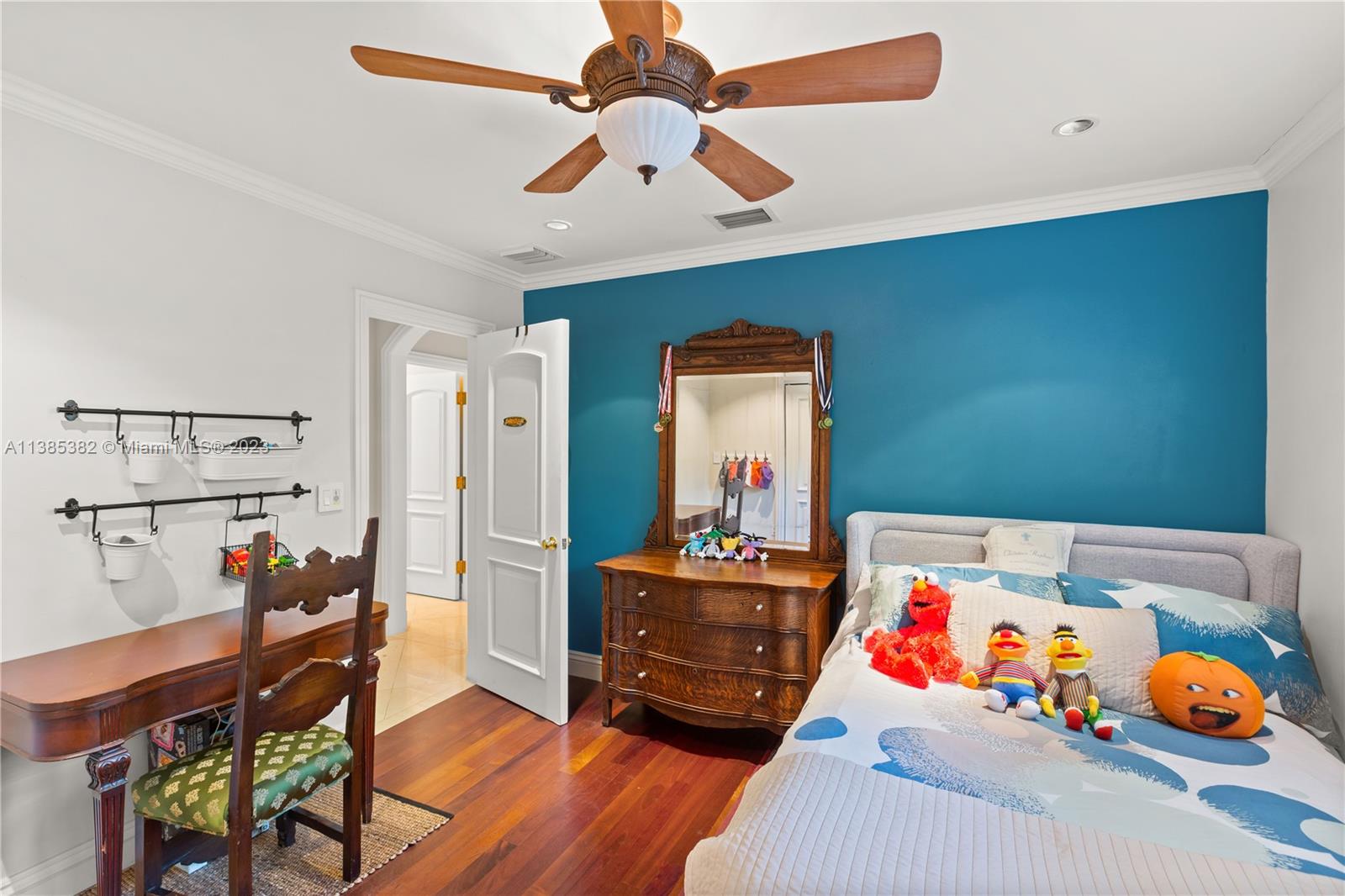 CORAL GABLES RIVIERA SEC - Residential