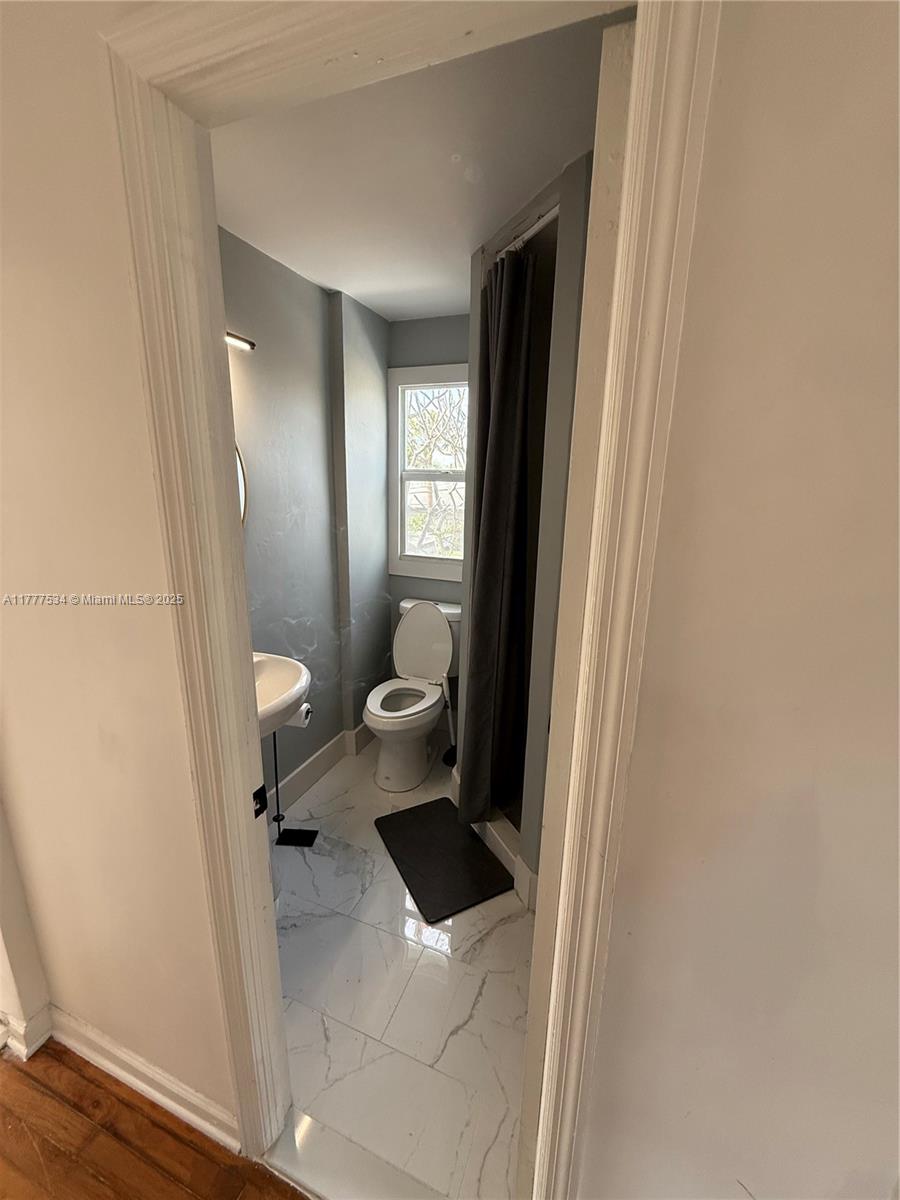 LAKE WORTH TOWN OF - Residential Lease