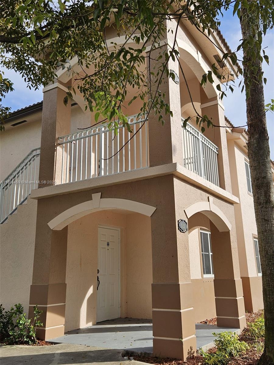 Available October 1st! Welcome to Venetia I Condo, where comfort meets convenience. This spacious 3-bedroom, 2-bath first-floor unit is ready for its next tenants. Enjoy the ease of ground-level living with beautiful lake views right outside your window, creating a calm and relaxing atmosphere every day. The open layout offers plenty of room to make yourself at home, while the serene waterfront setting provides a peaceful backdrop for your lifestyle.
Don’t miss this opportunity to lease in a sought-after community—schedule your showing today and secure your move-in for October!
